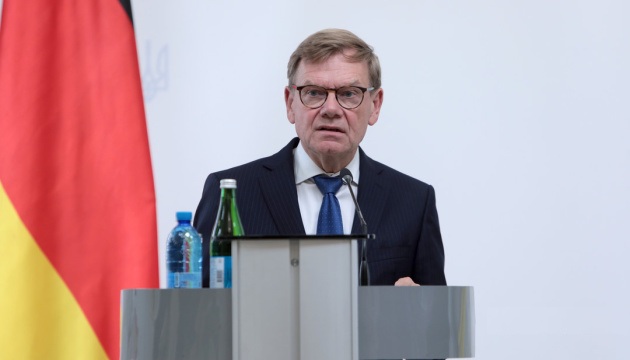  Німеччина закликає посилити тиск на Росію заради початку серйозних переговорів 