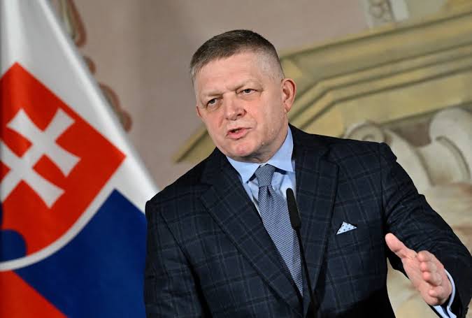  Фіцо не бачить загрози безпеці Словаччини через російські компоненти у дорожніх камерах 
