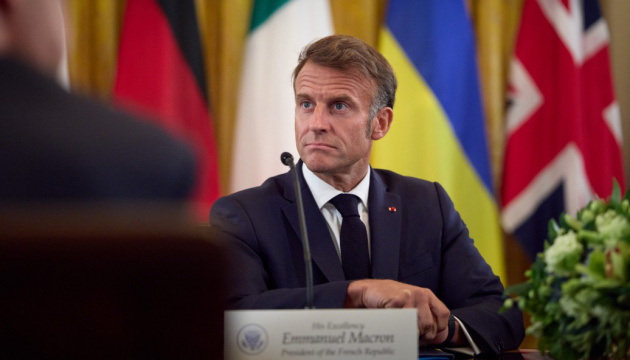  Макрон: Одне із завдань саміту G7 - посилити тиск на Росію 