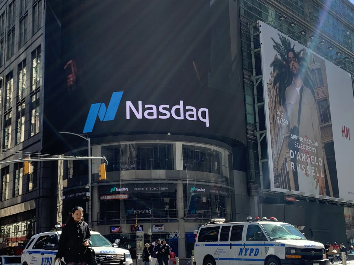  Індекс Nasdaq 100 несподівано впав на 5% – найсильніше з квітня 2025 року 