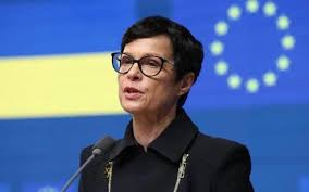  Єврокомісарка з розширення анонсувала візит до Вірменії після перемоги Пашиняна 