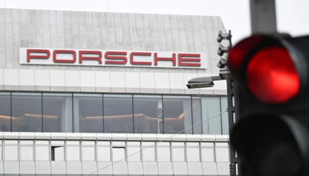  Porsche скоротить ще більше робочих місць через падіння прибутку на 91% 