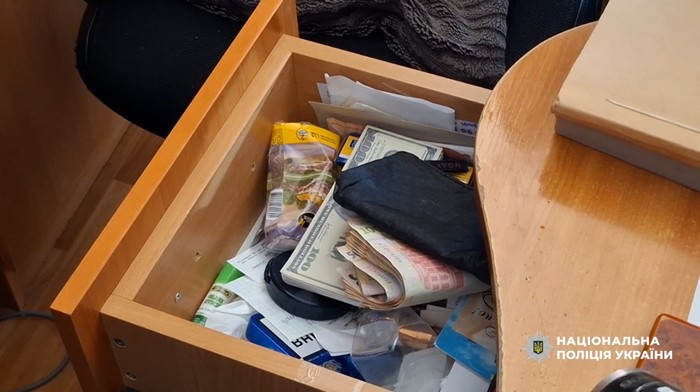  400 євро за довідку з фіктивним трудовим стажем брала посадовиця Білгород-Дністровської міськради 