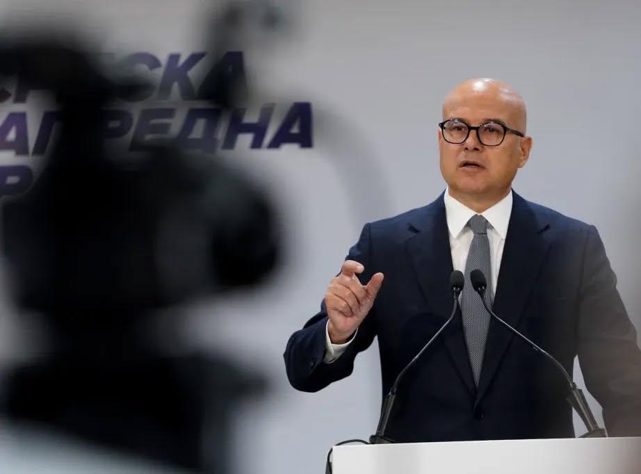  Експремʼєр Сербії розповів, як його хотіли "спалити живцем, як в Одесі" 