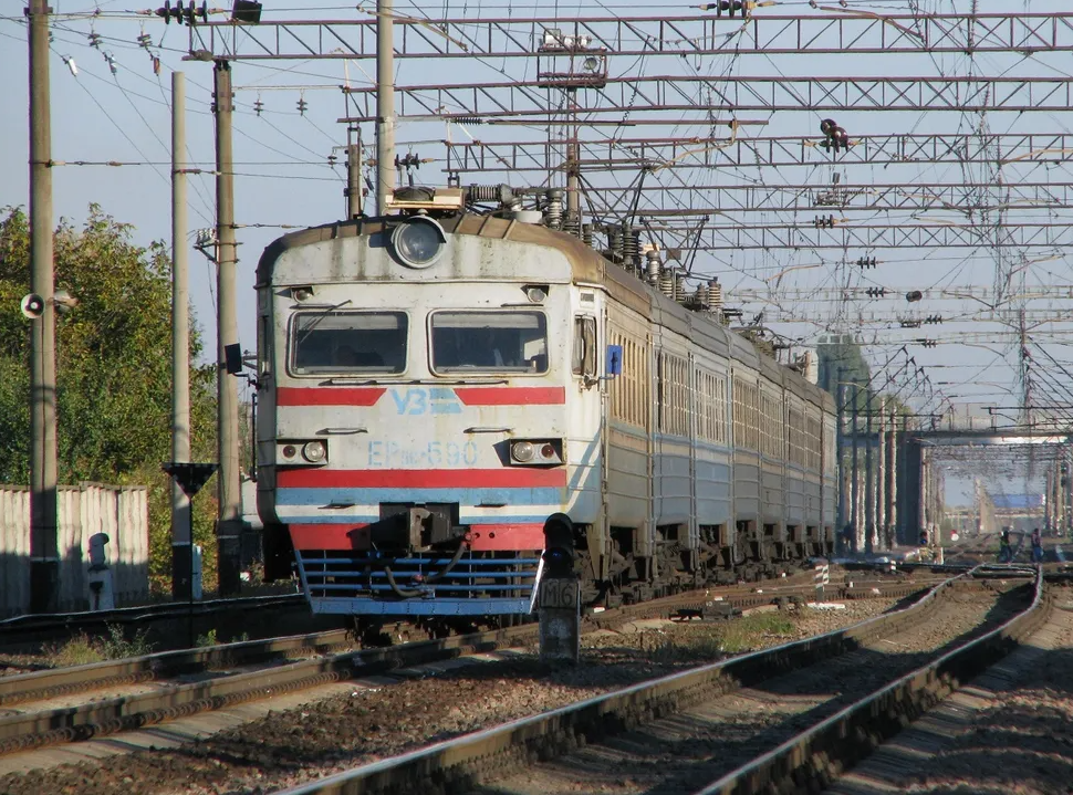  Укрзалізниця завершила модернізацію двох електричок  