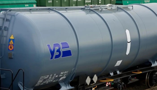  Укрзалізниця вперше доставила нафтопродукти з Німеччини у власних цистернах 
