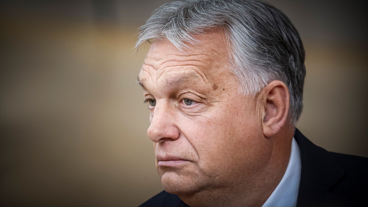  У Орбана натякають на "фейковість" опитування, де вони розгромно програють опозиції 