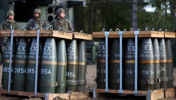  Більшість американців підтримують продовження надання зброї Україні 