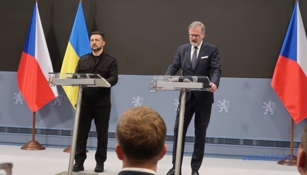  Зеленський привітав Чехію з досягненням енергетичної незалежності від Росії 