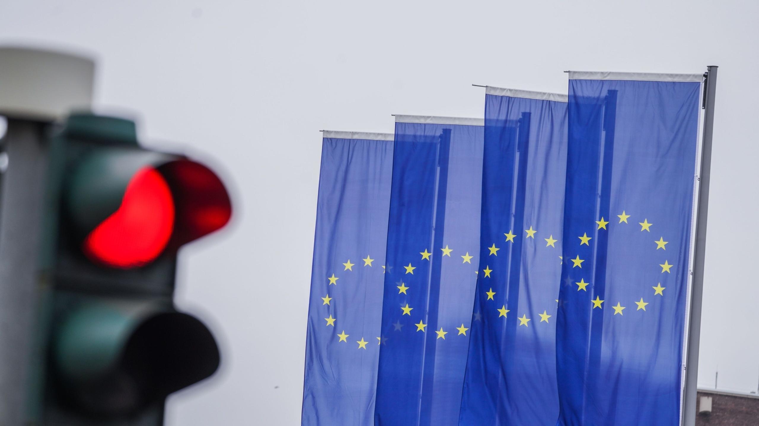  ЗМІ: ЄС планує нові санкції проти РФ, уникнувши вето Угорщини і Словаччини 