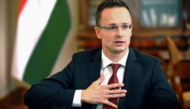  Угорщина закликає до переговорів - Сійярто висловився проти надання Україні зброї 