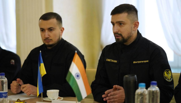  Глава Мінстратегпрому зустрівся з послом Індії: говорили про перспективи співпраці в ОПК 