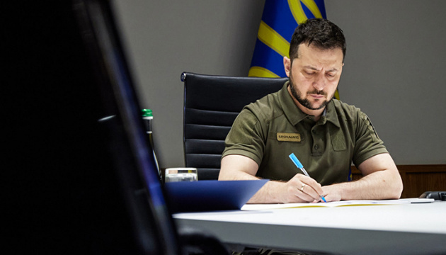  Президент підписав закон про «прозоре будівництво» 