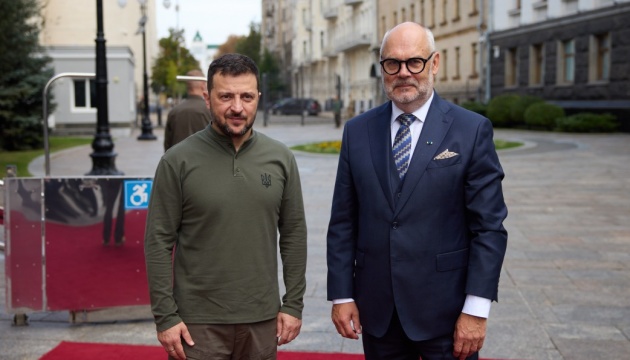  Зеленський обговорив з президентом Естонії оборонну підтримку та відбудову України 