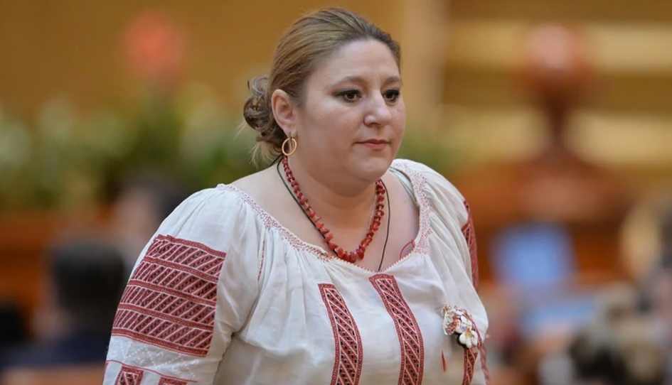  Одіозна депутатка з Румунії, яка зазіхала на територію України, йде в президенти 