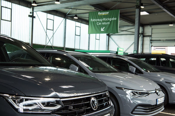  За січень в Україну завезли 16,7 тисяч вживаних авто 