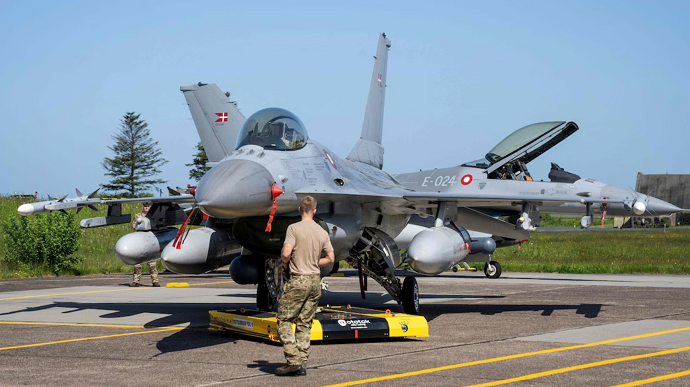  Пентагон планує забезпечити Україну запчастинами до F-16 