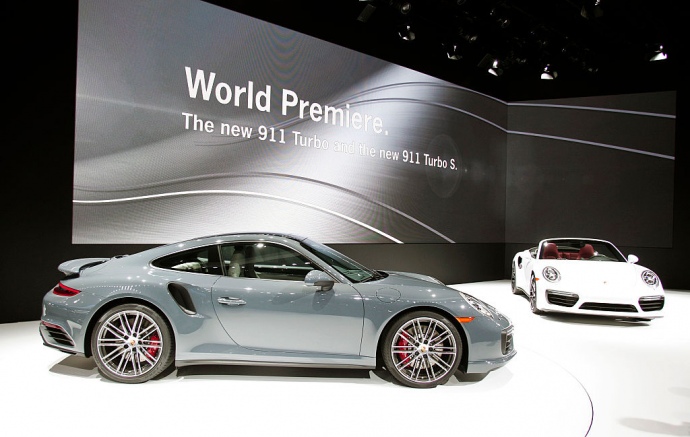  Porsche заявив про намір електрифікувати всі моделі авто, за винятком одного спорткару 