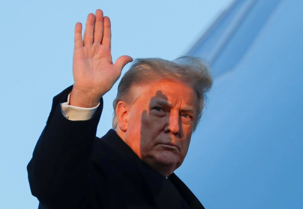  Трамп заявив, що вимагатиме від Європи заплатити за зброю для України 