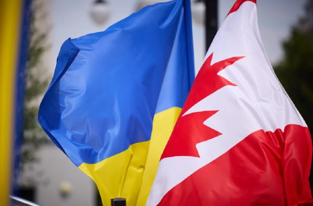  Канада передала Україні бронетехніку 