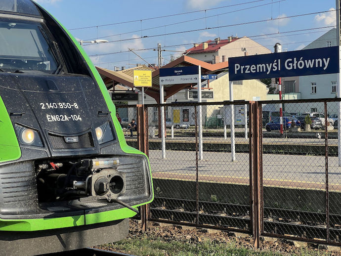  Для українців продовжили безоплатний проїзд потягом з Польщі до Німеччини 