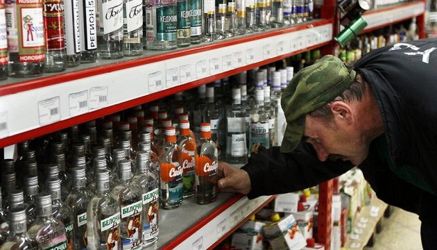  У РФ роздрібні продажі горілки за рік зросли на 6%, лікерних вин – у 2,5 рази 