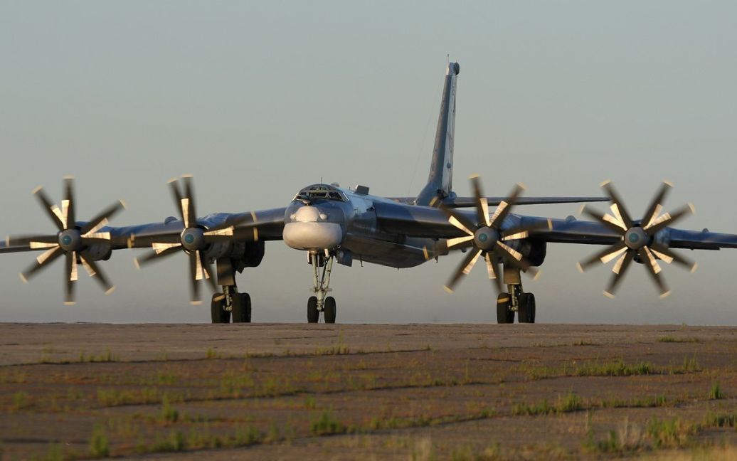  РФ може розосередити бомбардувальники після вибухів в Енгельсі та Дягілєво - британська розвідка 