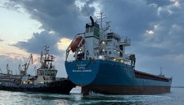  «Зерновими коридорами» з України вже вивезли понад 563 тисячі тонн агропродукції 