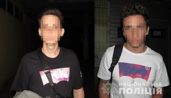  Поліція Києва затримала двох товаришів за збут психотропів вартістю 2,5 мільйона гривень 