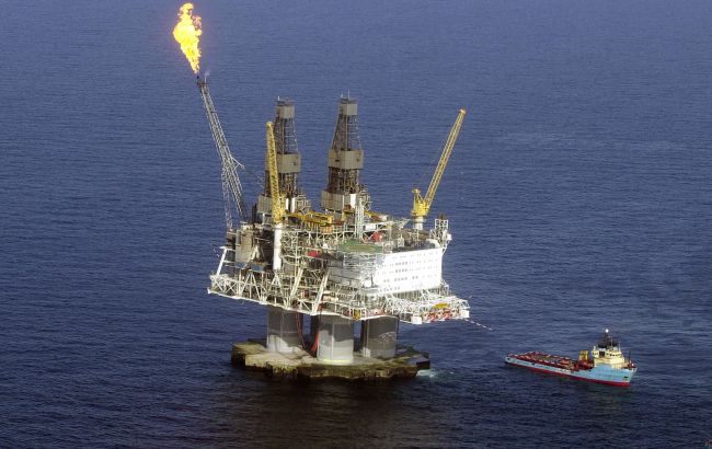  Нефть дешевеет из-за ожиданий увеличения предложения и падения спроса в связи с COVID-19 