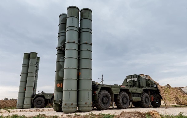  Россия начала поставки комплексов С-400 в Индию 