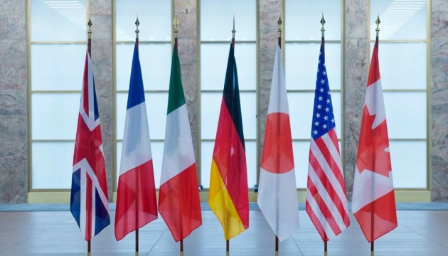  Росію поки не можна повертати до G7 – посол Німеччини при ЄС 