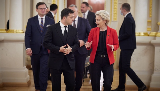  Україна та Євросоюз підписали ще дві угоди на саміті у Києві 
