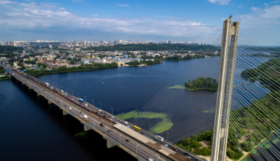 У Києві планують переглянути організацію руху мостами під час тривоги