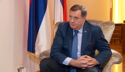 Безмандатний Додік хоче відкупитись від тюрми
