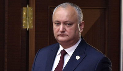 Молдовський Додон публічно привітав Путіна з днем народження