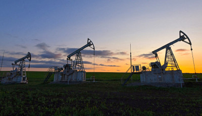 Китай імпортує рекордну кількість іранської нафти за останнє десять років
