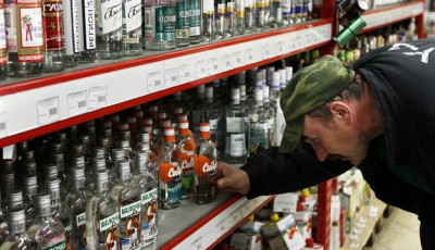 У РФ роздрібні продажі горілки за рік зросли на 6%, лікерних вин – у 2,5 рази