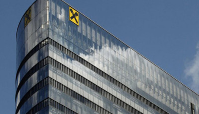Райффайзен запропонував Дерипасці €1,5 мільярда за його австрійські акції