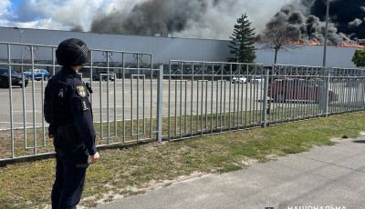 Росіяни вдарили дронами по підприємству в Прилуках, є постраждала