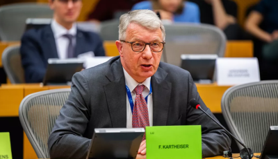 ЗМІ: Євродепутат з Люксембургу поїде на зустріч з депутатами Держдуми РФ і кличе колег