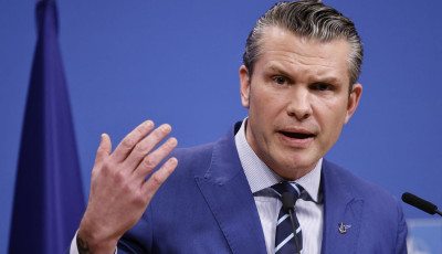 ЗМІ: головного помічника Гегсета звільняють на тлі скандалу з витоком даних
