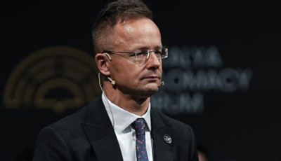 WP: Сійярто регулярно звітував Лаврову про засідання ЄС