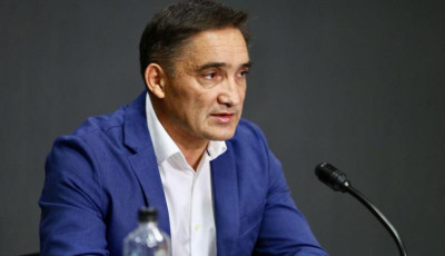 Опонент Санду відповів, як будуватиме відносини з Україною, якщо стане президентом