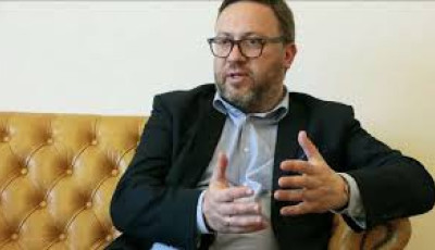 Експосол Польщі в Україні закликав до стриманості на тлі відкликання нагороди Зеленського
