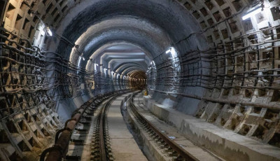 У Києві оголосили тендер на капремонт тунелю між станціями «Тараса Шевченка» та «Почайна»